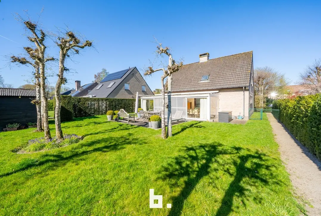 Verzorgde woning gelegen in residentiële wijk - Jabbeke
