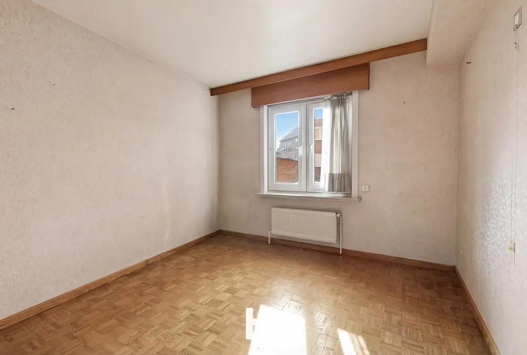 Ruim 3-slaapkamer appartement  in hartje Roeselare - Roeselare