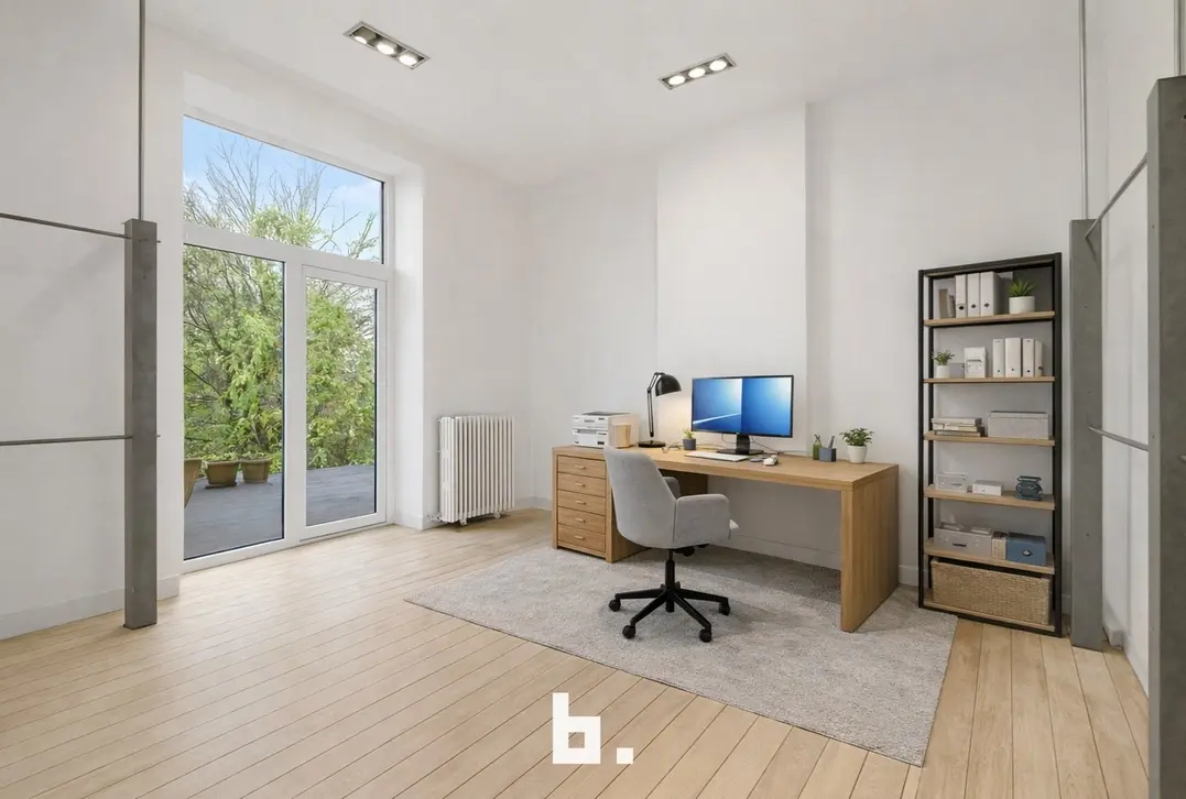 Ruim herenhuis / commercieel pand op toplocatie – veelzijdig en charmant! - Roeselare