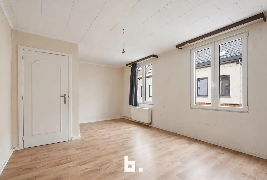 Ruime woning met 5 slaapkamers en stadsterras in het centrum - Wevelgem