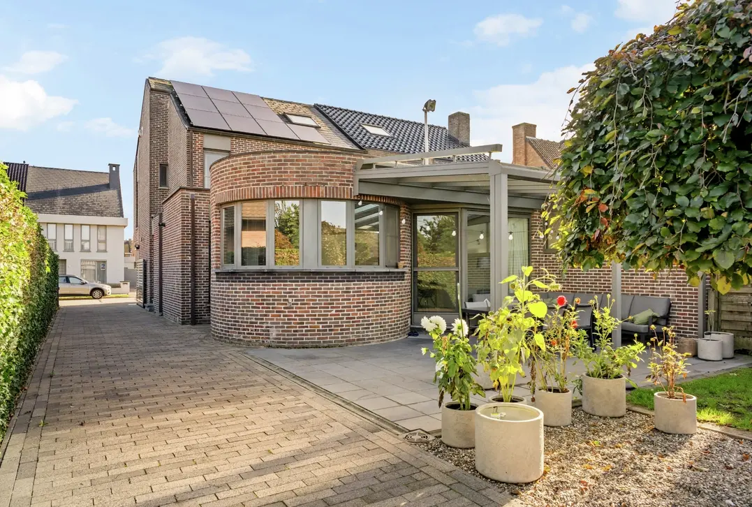 Ruime gezinswoning met zonnige tuin - Zele