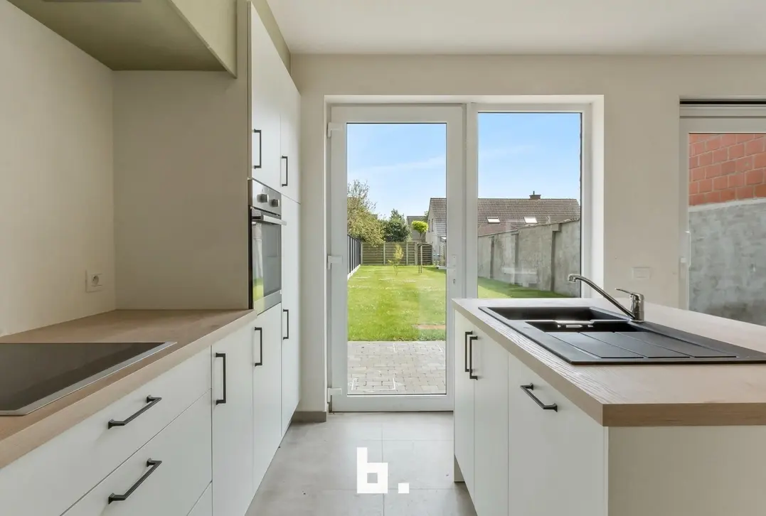 Ruime nieuwbouwwoning met zonnige tuin - Kortrijk