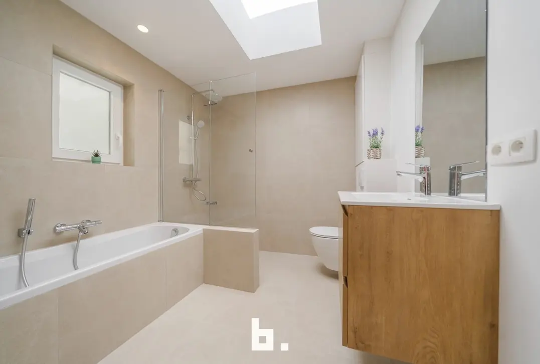 Recent gerenoveerde, instapklare en bijzonder knusse woning - Brugge