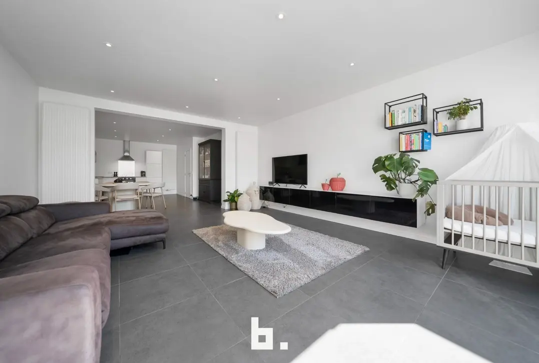 Perfect instapklare woning met gezellige tuin op uitstekende ligging - Sint-Kruis