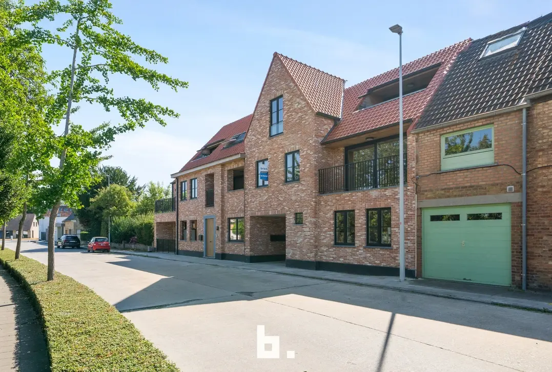 Gelijkvloers appartement met 2 slaapkamers en tuintje - Zedelgem
