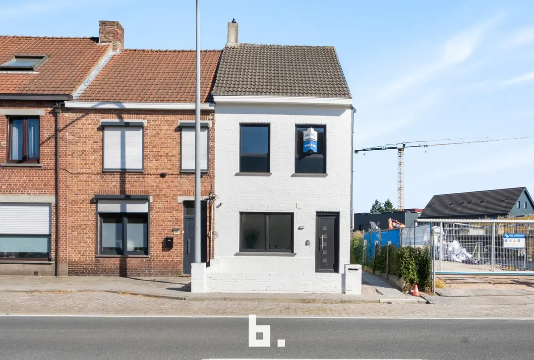 Stijlvol gerenoveerde woning met 3 slpks en prachtige tuin te Brugge waar ruimte, licht en verfijning samenkomen - Brugge