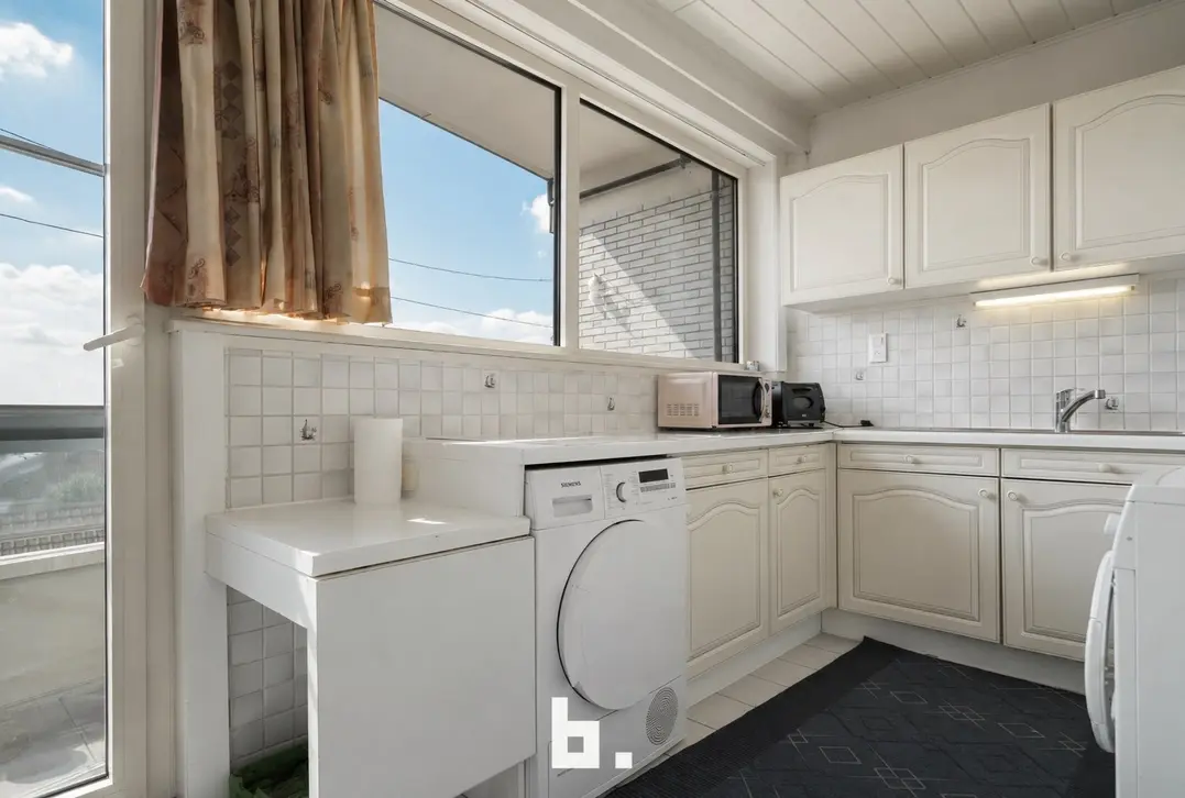 Appartement met 2 slaapkamers en autostaanplaats inbegrepen - Sint-Andries