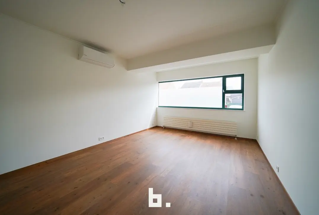 Praktijkruimte (20m²) te huur op toplocatie langs de Maalse Steenweg te Sint-Kruis  - Sint-Kruis