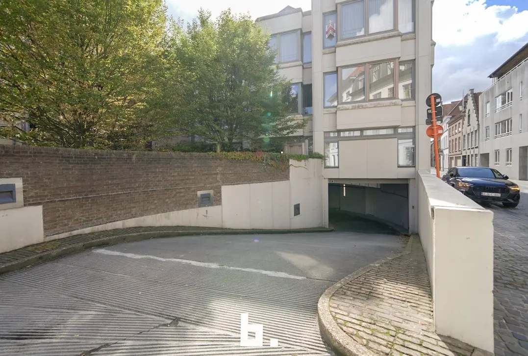 Ondergrondse parkeerplaats in hartje Brugge - Brugge
