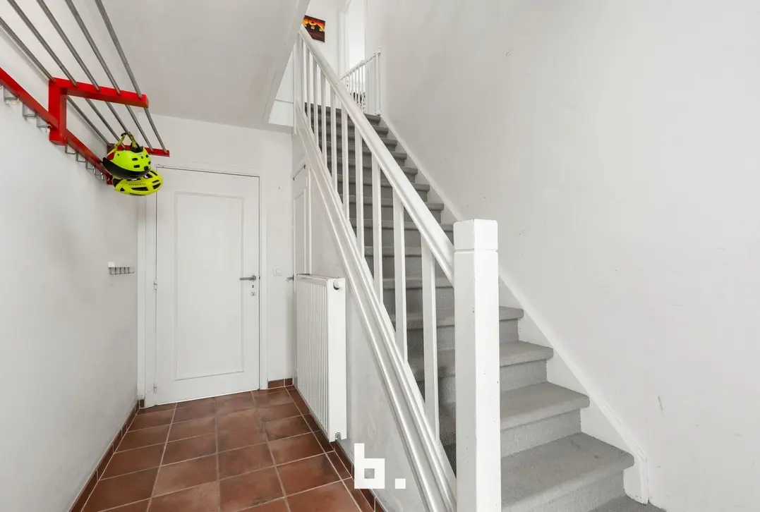 Instapklare woning met prachtige vergezichten in Hansbeke! - Hansbeke - €470.000