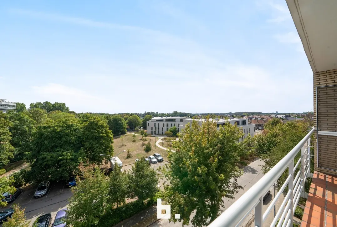 Appartement met 3 slaapkamers, kelderberging en garage inbegrepen - Sint-Andries