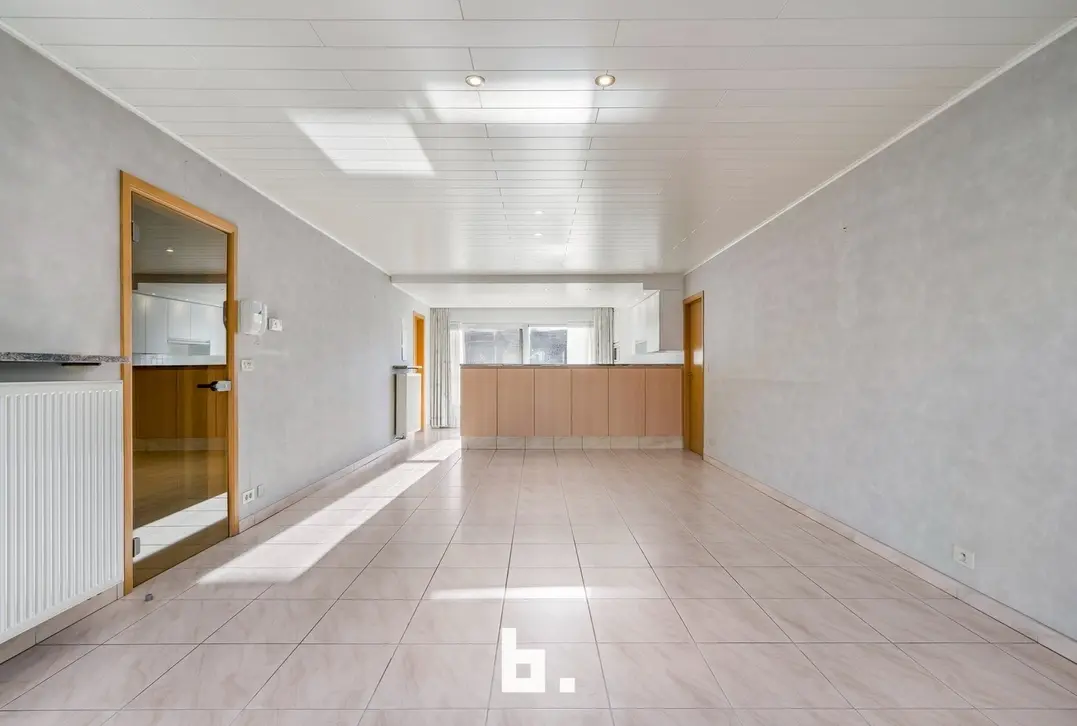 Enorm lichtrijk appartement op uiterst centrale locatie met garage - Hooglede