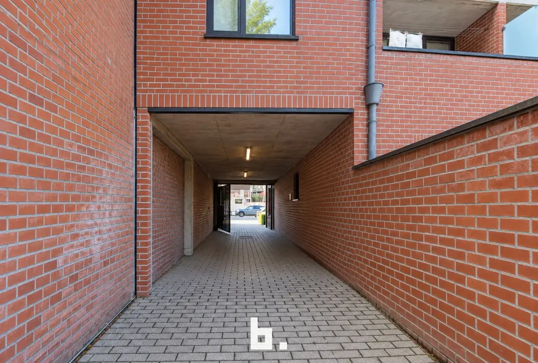 Ruim appartement met 2 slaapkamers en garagebox - Sint-Andries