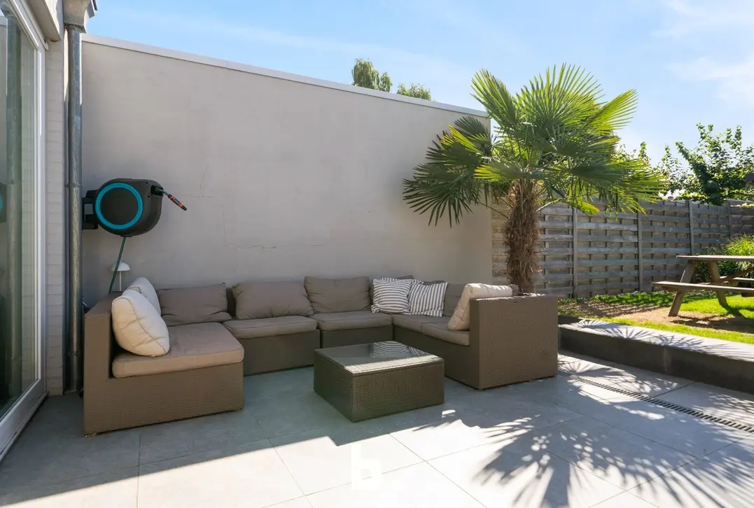 Perfect instapklare woning met gezellige tuin op uitstekende ligging - Sint-Kruis