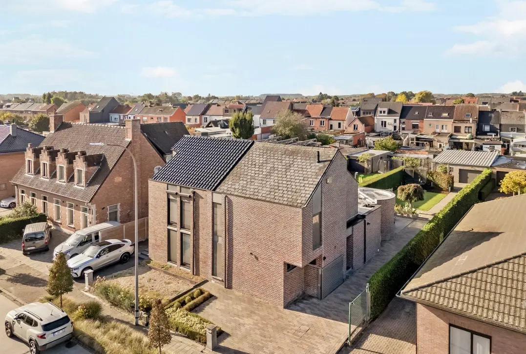 Ruime gezinswoning met zonnige tuin - Zele
