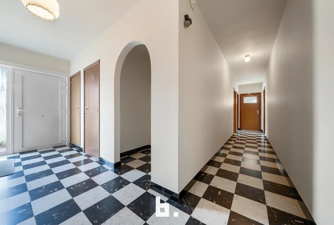Karaktervolle laagbouwvilla op een perceel van 1.710 m² – Toplocatie in Oedelem - Oedelem