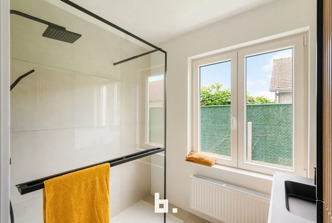 Instapklare, luxueus gerenoveerde villa met praktijkmogelijkheden op toplocatie in Rumbeke - Roeselare
