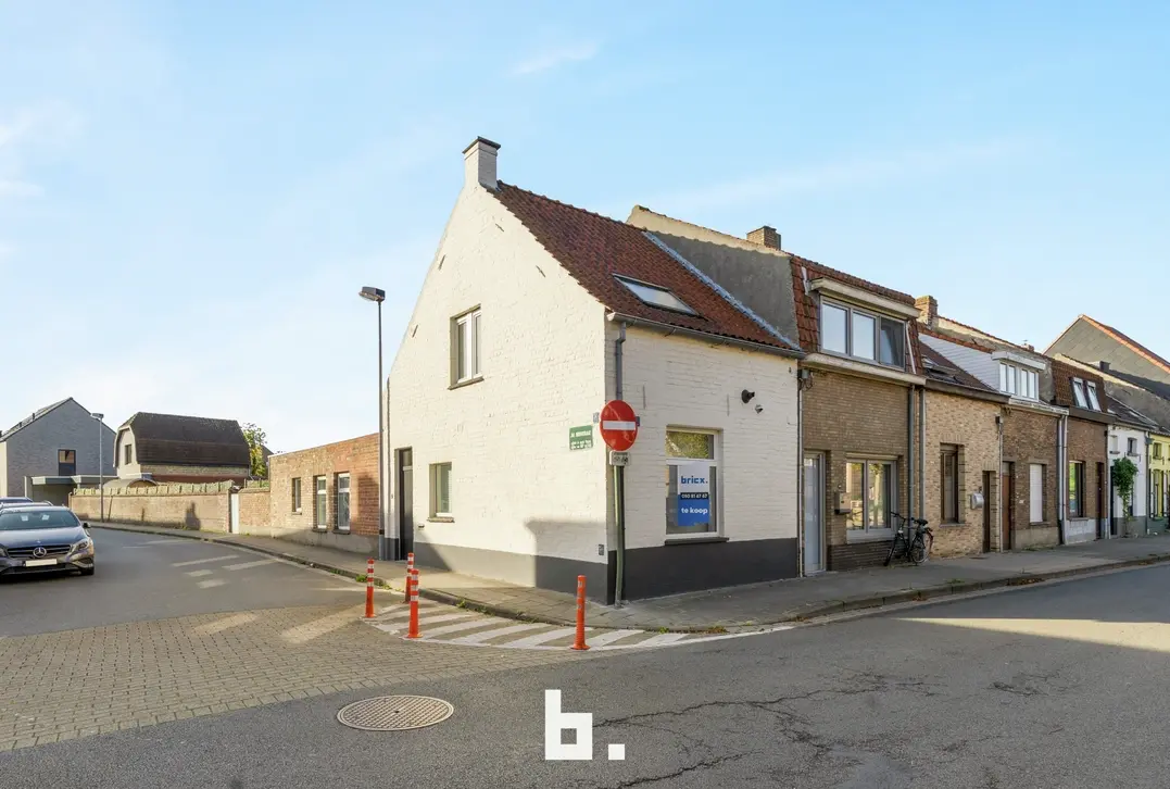 Charmante hoekwoning met 2 slaapkamers en tuin. - Sint-Andries