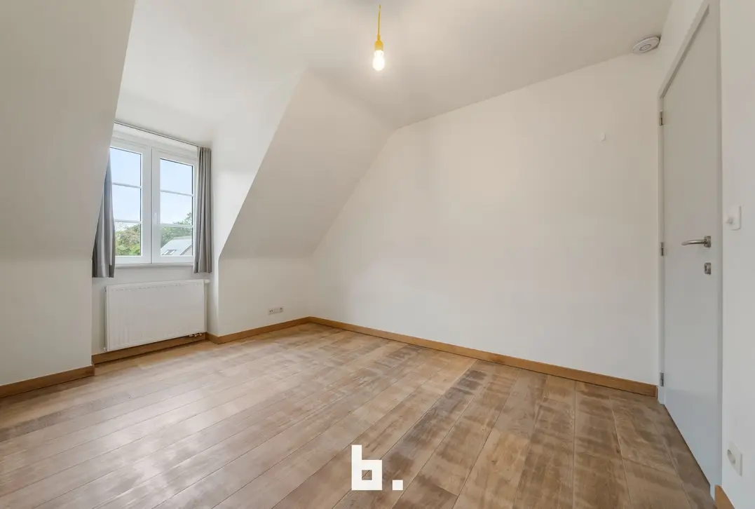 Instapkare halfopen bebouwing met 4 slaapkamers en garage op zeer gegeerde ligging! - Sint-Andries