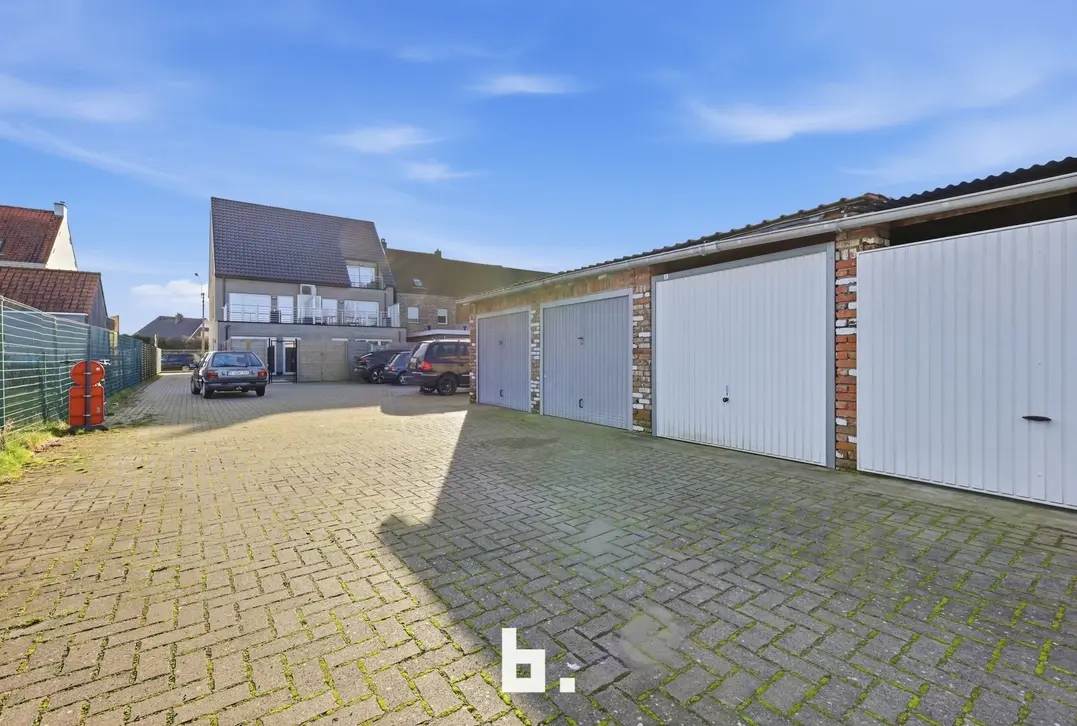 Energiezuinig duplexappartement met 3 slaapkamers en parking!-Waregem-€190.000