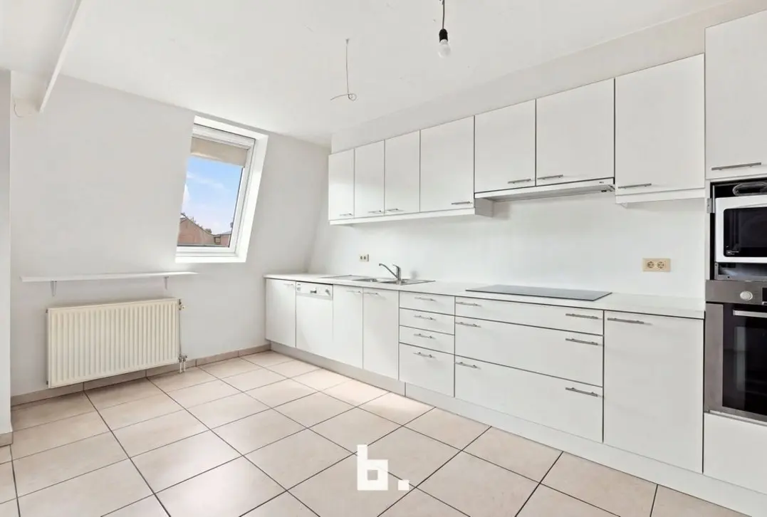 Riant dakappartement met 4 Slk en staanplaats - Roeselare