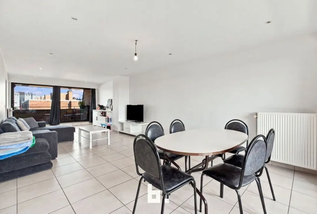 Riant dakappartement met 4 Slk en staanplaats - Roeselare