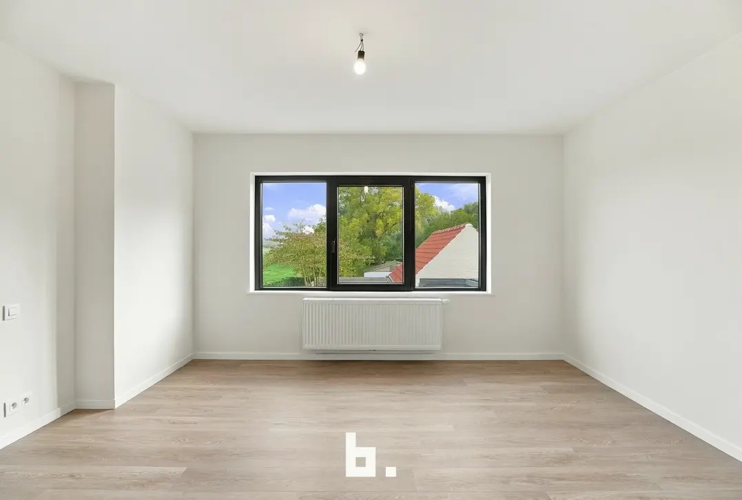 Instapklare, volledig gerenoveerde woning met 5 slaapkamers en 219 m² woonoppervlakte! - Ledegem