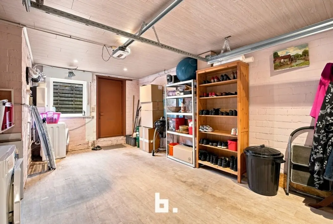 Woning met 3 slaapkamers en potentieel te Torhout. - Torhout