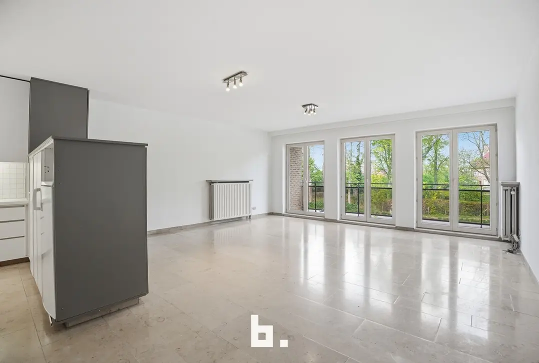 Lichtrijk appartement met twee terrassen en zicht op het Park van de Walle in Roeselare - Roeselare