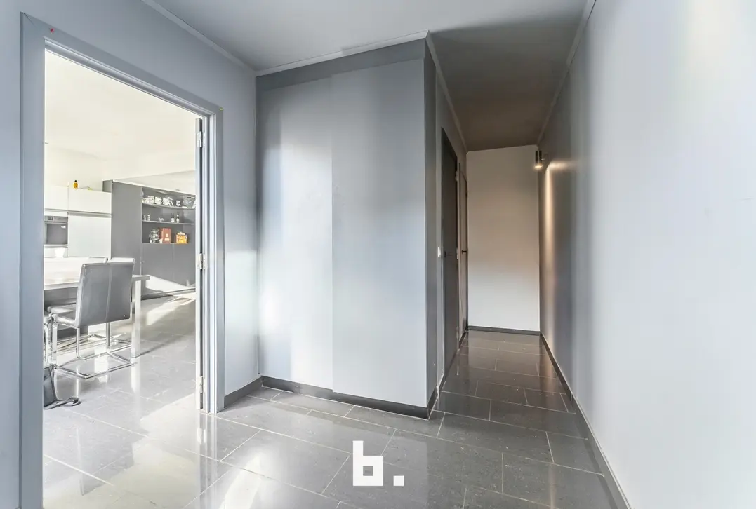 Zeer ruime instapklare woning te Marke! - Marke - €299.000