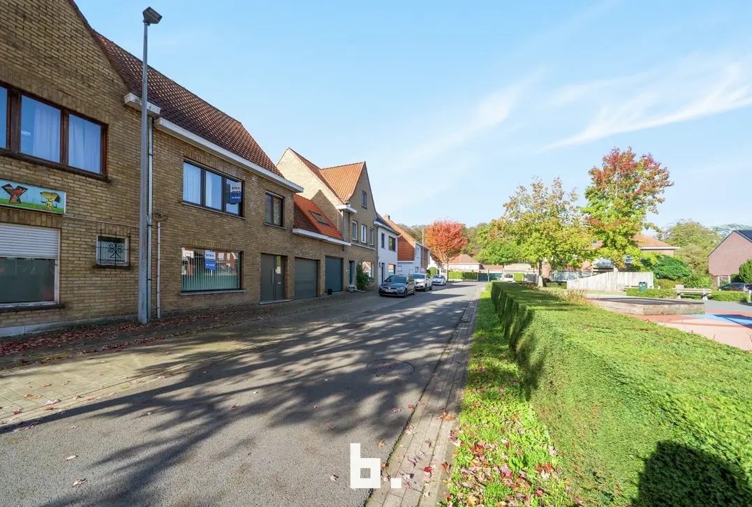 Woning met 3 slaapkamers, tuin en garage op zeer gegeerde ligging. - Sint-Andries