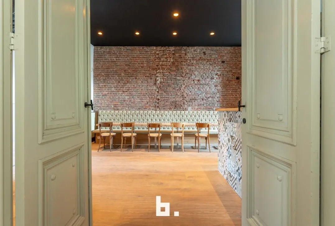 Exclusief neoclassicistisch herenhuis in hartje Roeselare - Roeselare