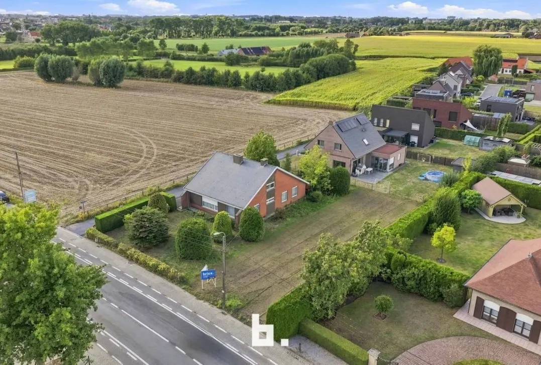 Eigendom met uitzonderlijk potentieel op strategische ligging - Roeselare