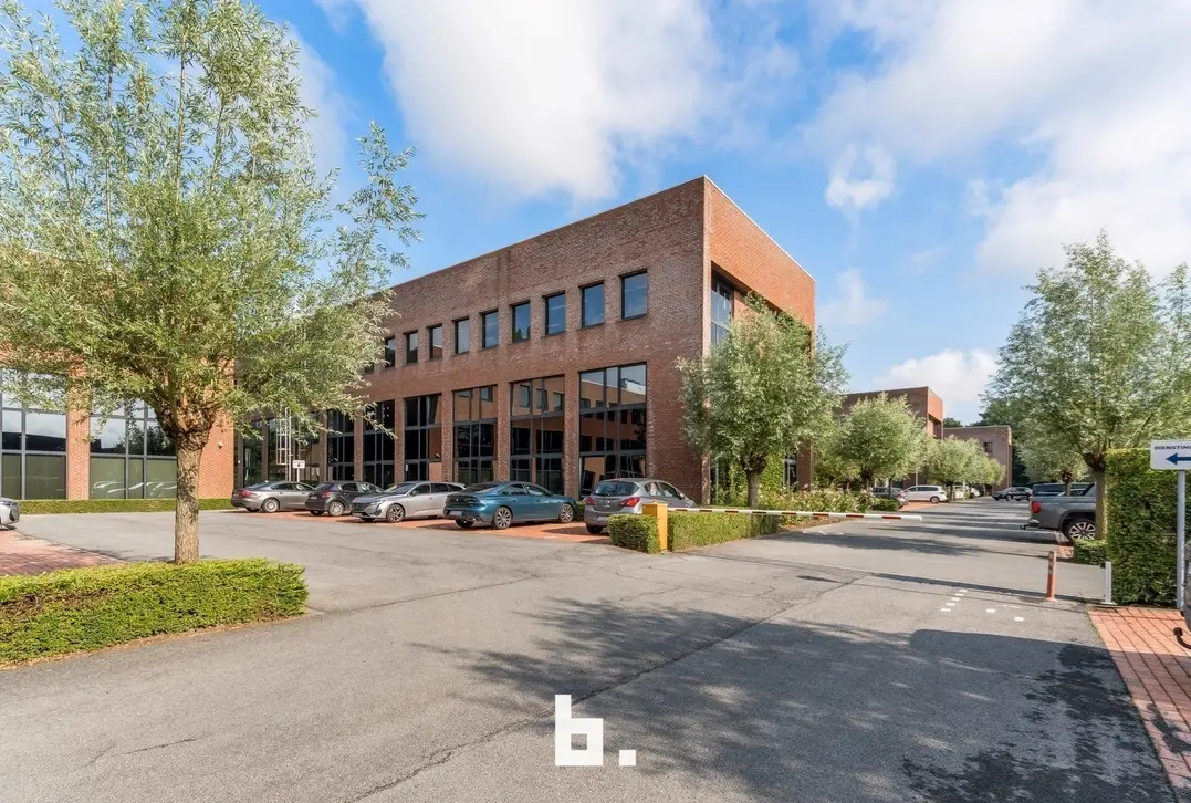 Ruim kantoor op centrale locatie - Roeselare