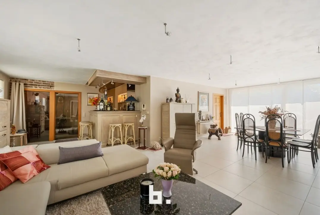 Exclusief wonen in een oase van groen, RIANTE villa met binnenzwembad op 4.192m²!  - Tielt