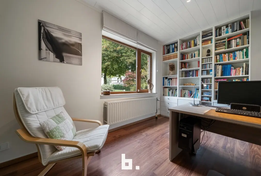 Verrassend ruime villa op uiterst gegeerde locatie in Sint-Andries - Brugge