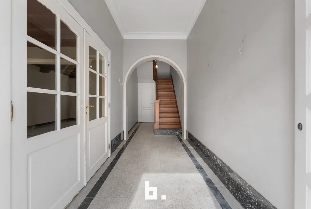 Ruime karaktervolle woning met oprit in Kuurne - Kuurne