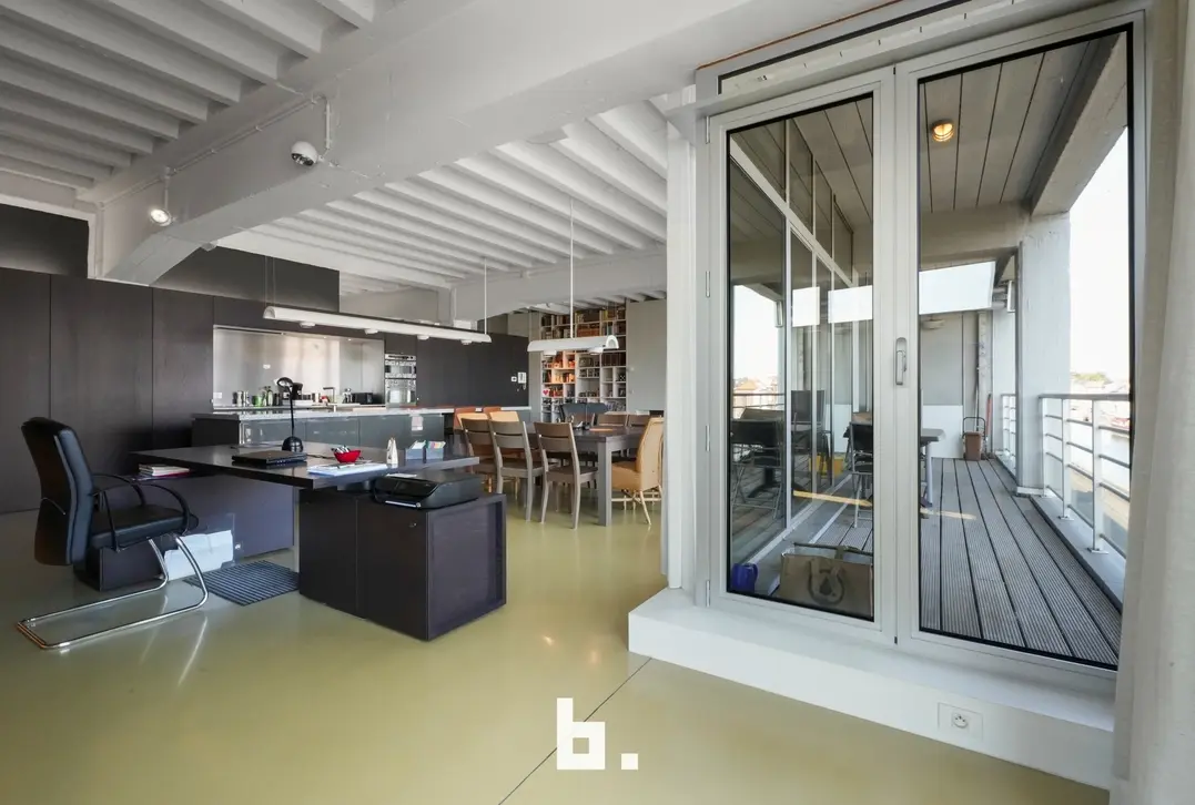 Unieke industriële loft te huur in Kortrijk - Kortrijk