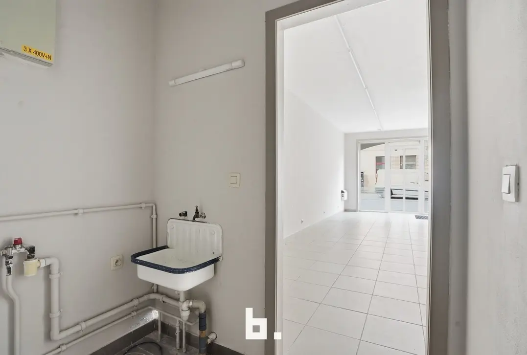 Handelspand te koop op topligging in Roeselare - Roeselare