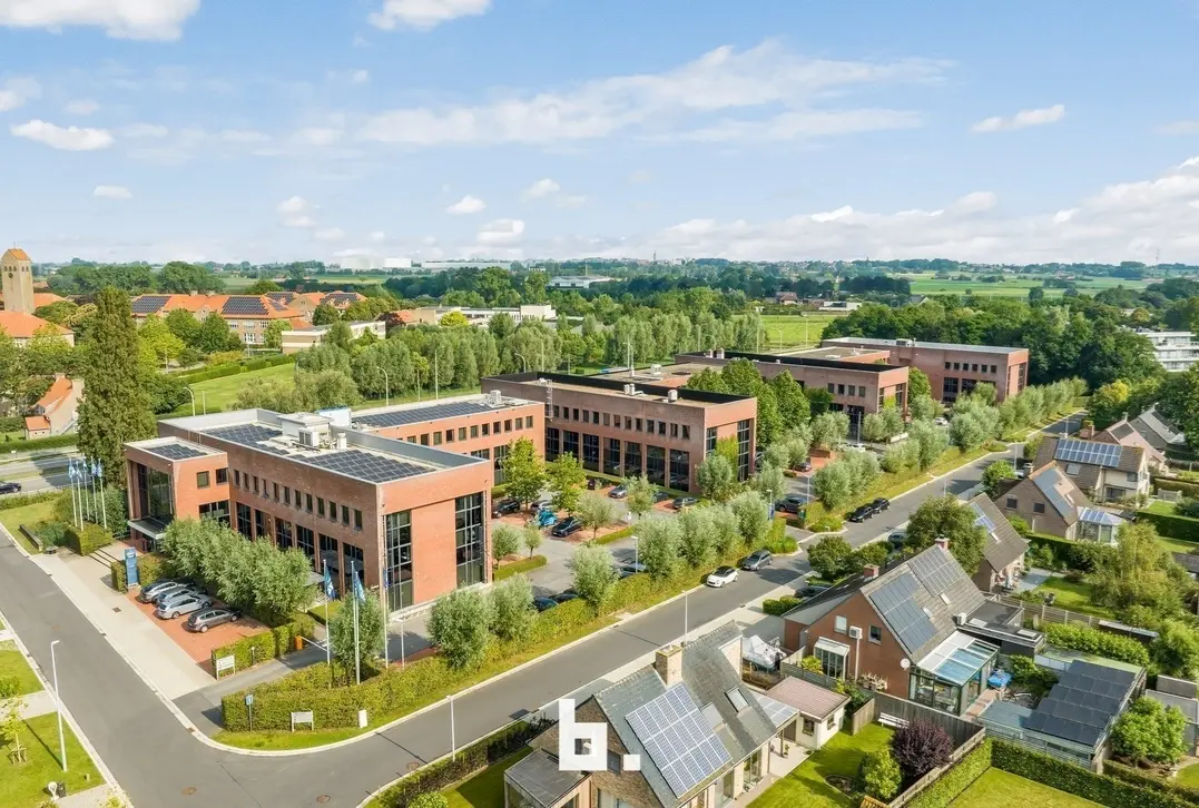 Ruim kantoor op centrale locatie - Roeselare