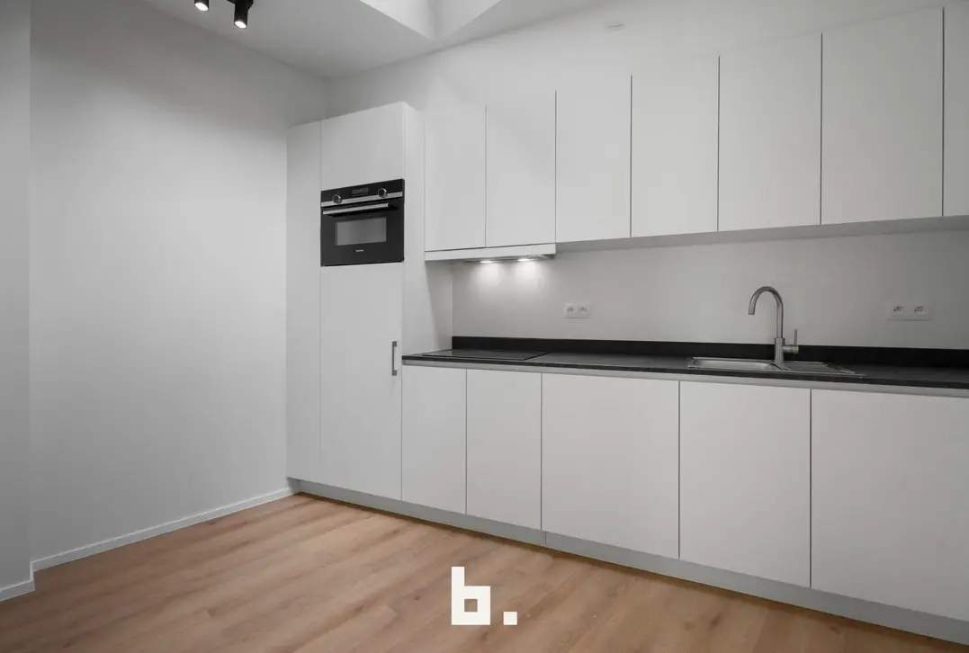 Volledig vernieuwde woning pal in het centrum - Kortrijk