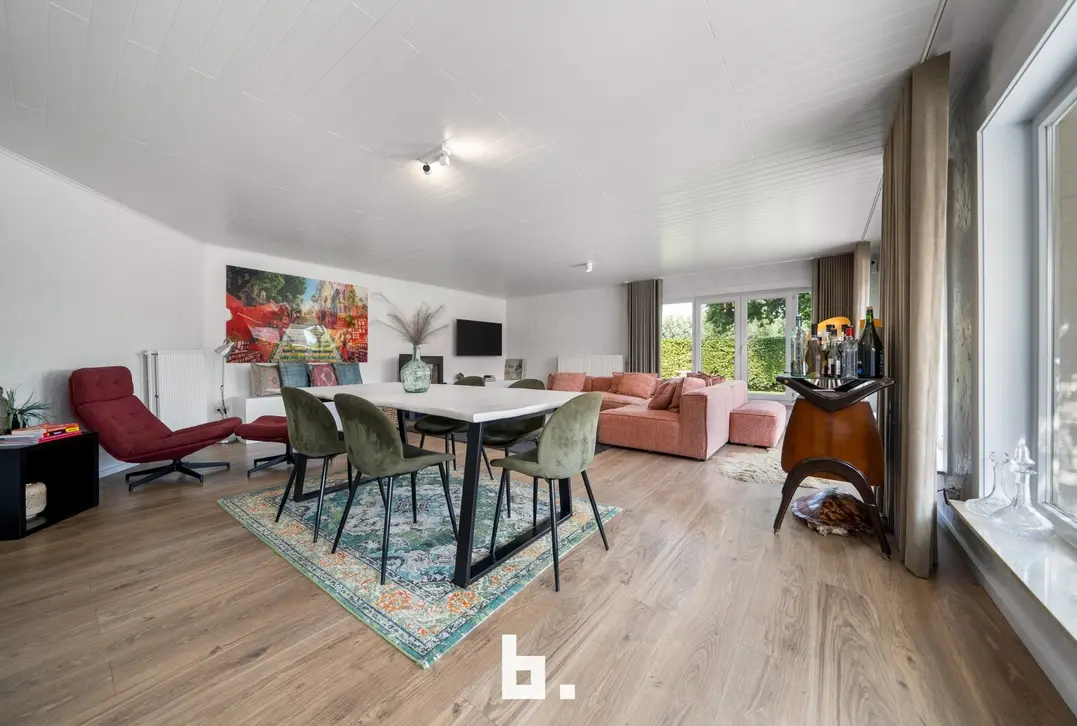 Knappe villa met praktijk in doodlopende straat - Torhout