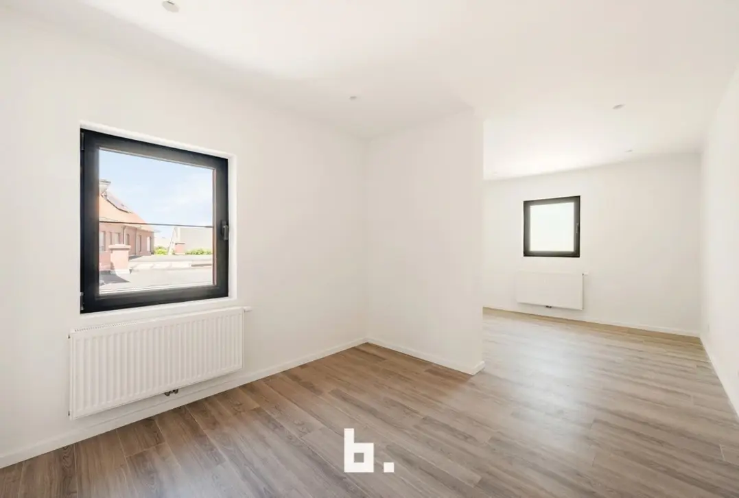 Instapklare halfopen bebouwing met 3 slaapkamers en garage! - Roeselare
