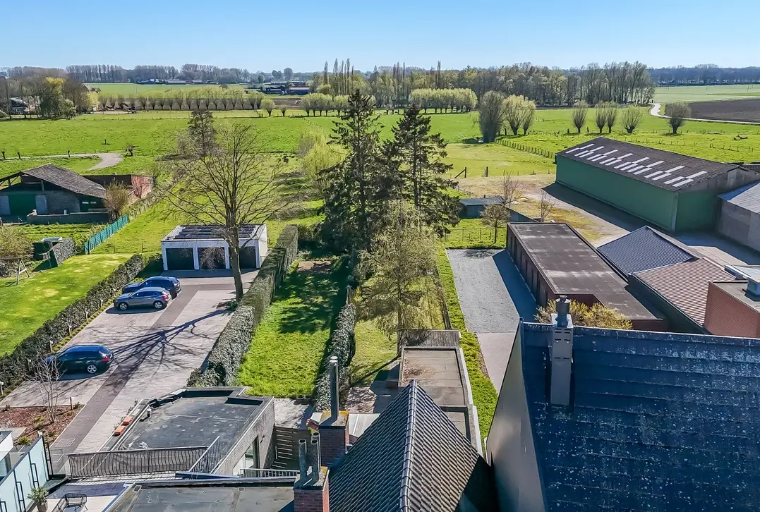  Ruime rijwoning in hartje Sijsele met open zicht op de velden! - Sijsele