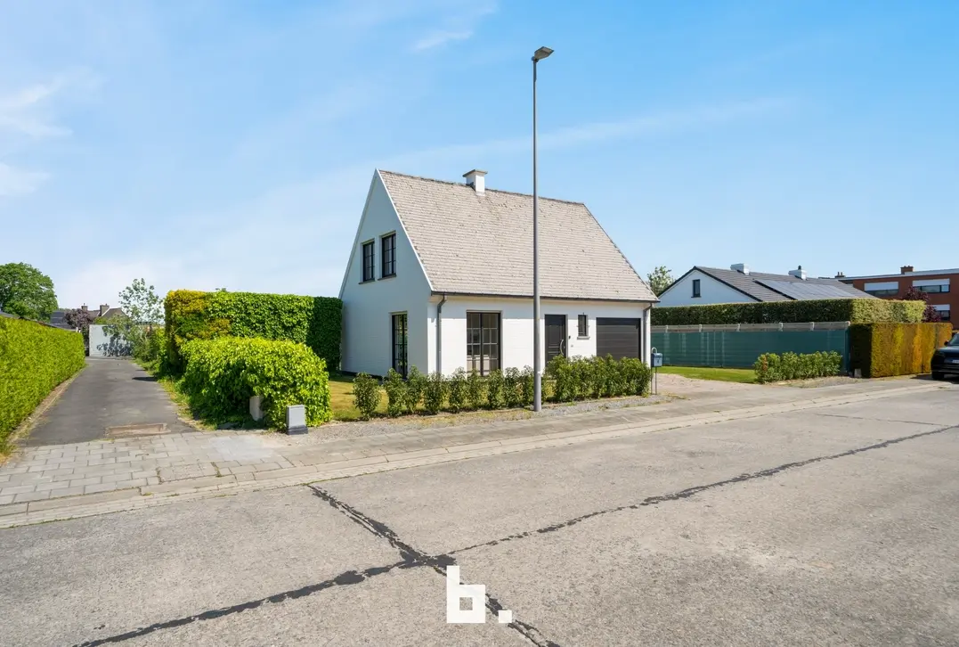 Instapklare alleenstaande woning op topligging - Oostkamp