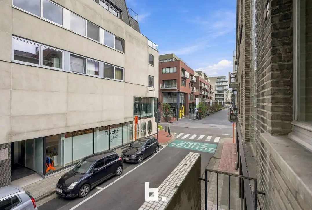 Centraal gelegen 2-slaapkamerappartement met kelderberging in Roeselare - Roeselare