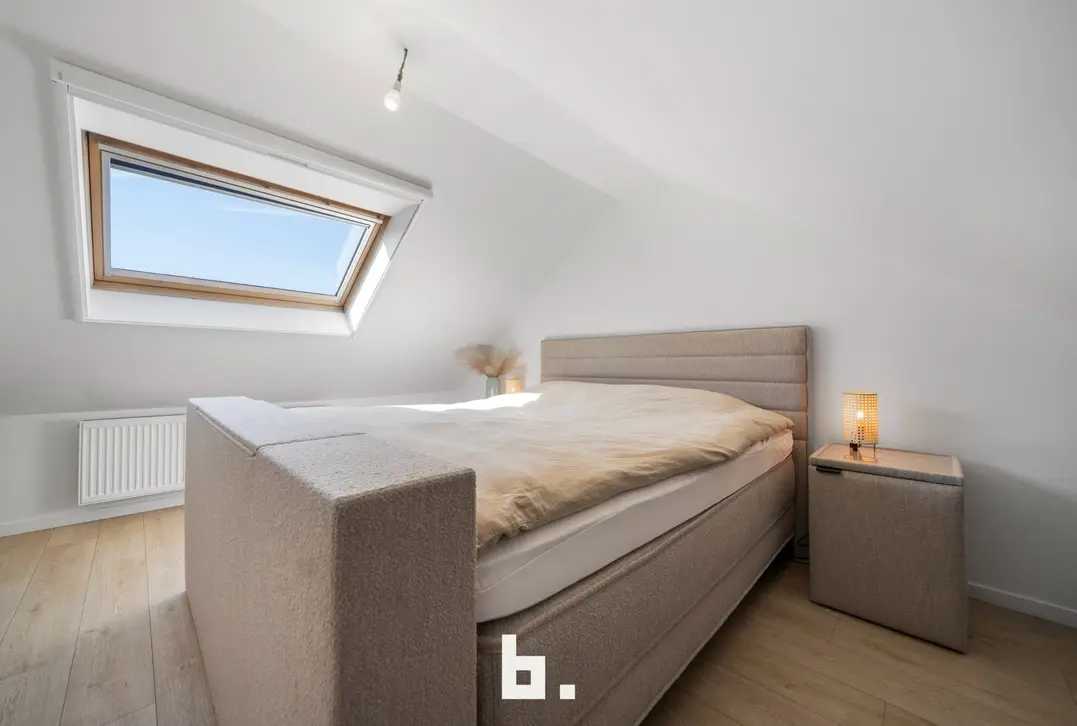 Perfect instapklare woning met gezellige tuin op uitstekende ligging - Sint-Kruis