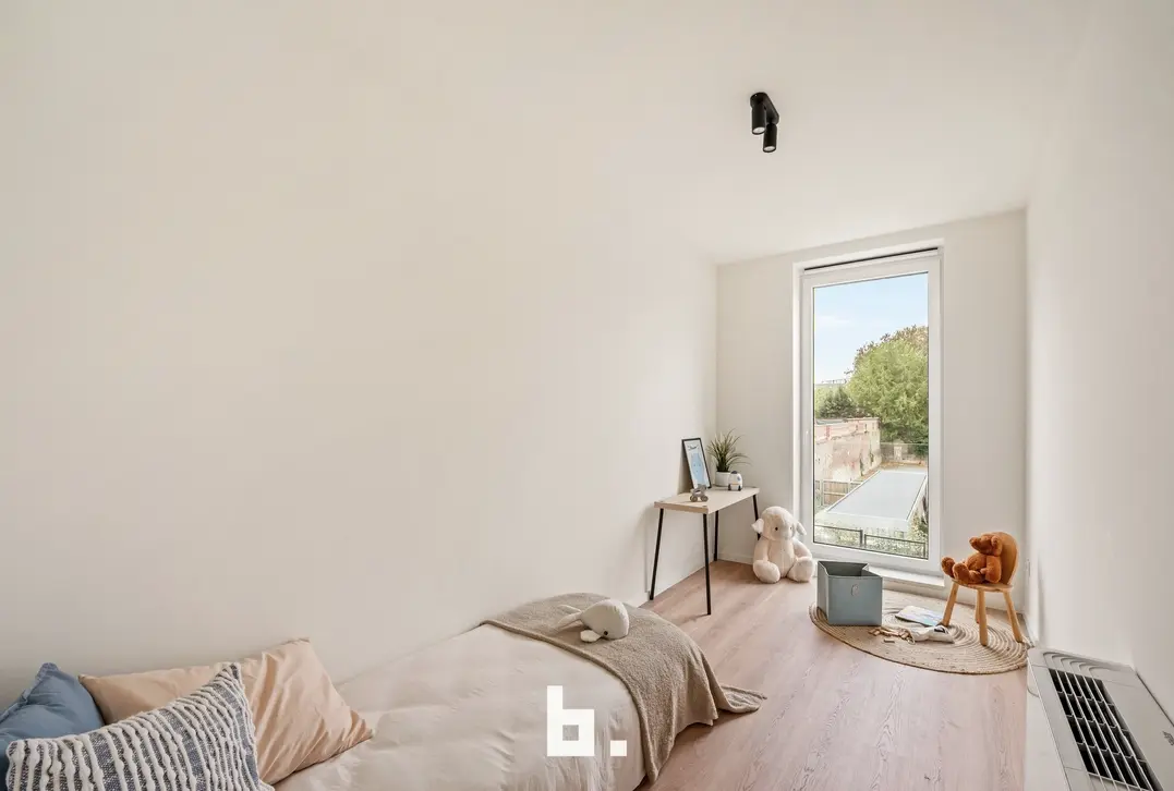 Volksplein 18B, 8500 Kortrijk - €444.852,64 - Instapklare nieuwbouwwoning met 5 slaapkamers, tuin, dakterras en garagebox in hartje Kortrijk!
