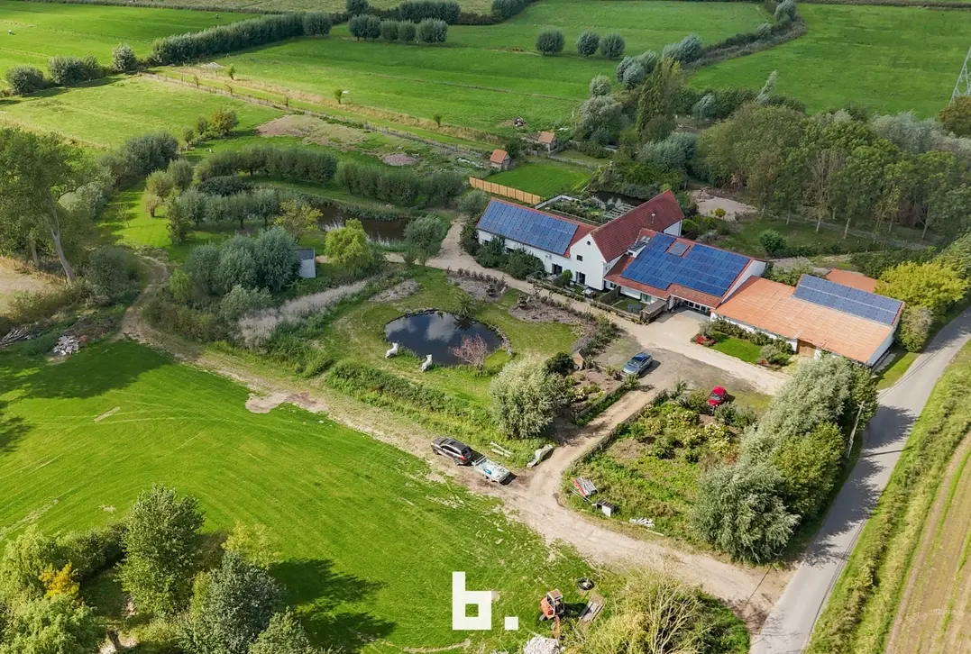 Uniek domein op 4,68 hectare met 4 vergunde vakantieunits - Brugge