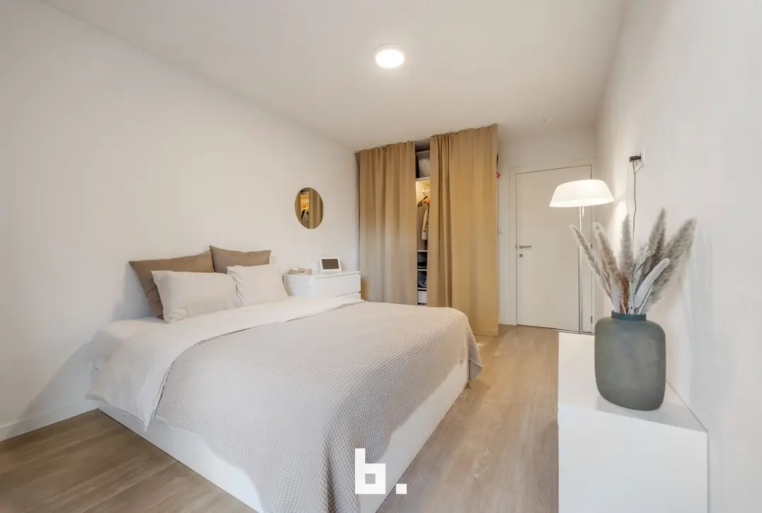 Gerenoveerd lichtrijk 1-slaapkamer appartement met terras - Brugge